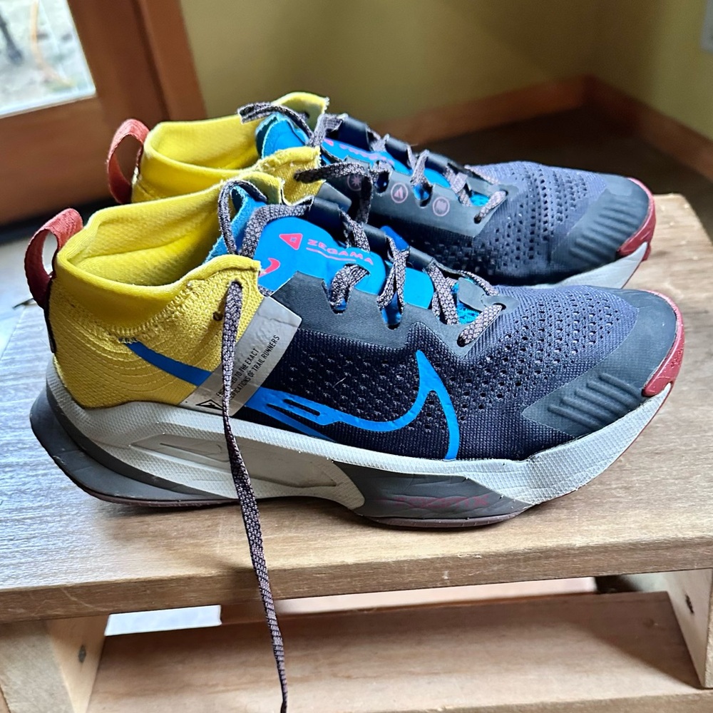 Women’s Nike zoomX Zegma trail running shoe sneaker. Size 8 - Picture 3 of 11